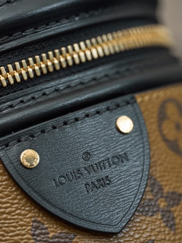 wsxc1762511303114_5 LOUIS VUITTON LV GHW Cannes 2 Way Shoulder Bag