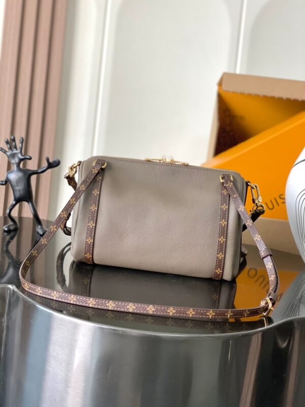 Louis Vuitton Express Travel