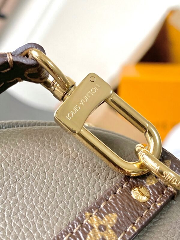 Louis Vuitton Express Travel