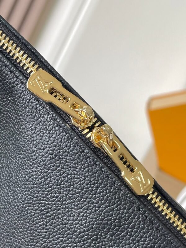 Louis Vuitton Express Travel