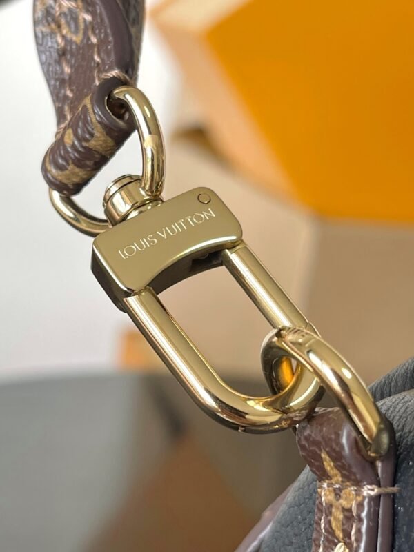 Louis Vuitton Express Travel