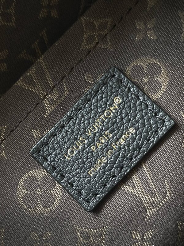 Louis Vuitton Express Travel