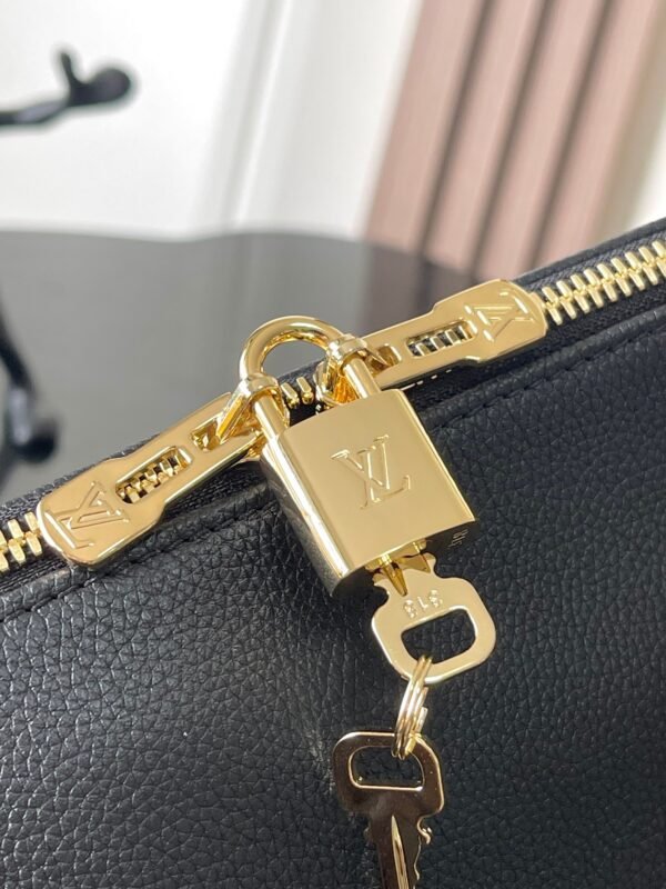 Louis Vuitton Express Travel
