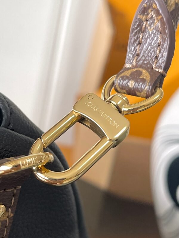 Louis Vuitton Express Travel