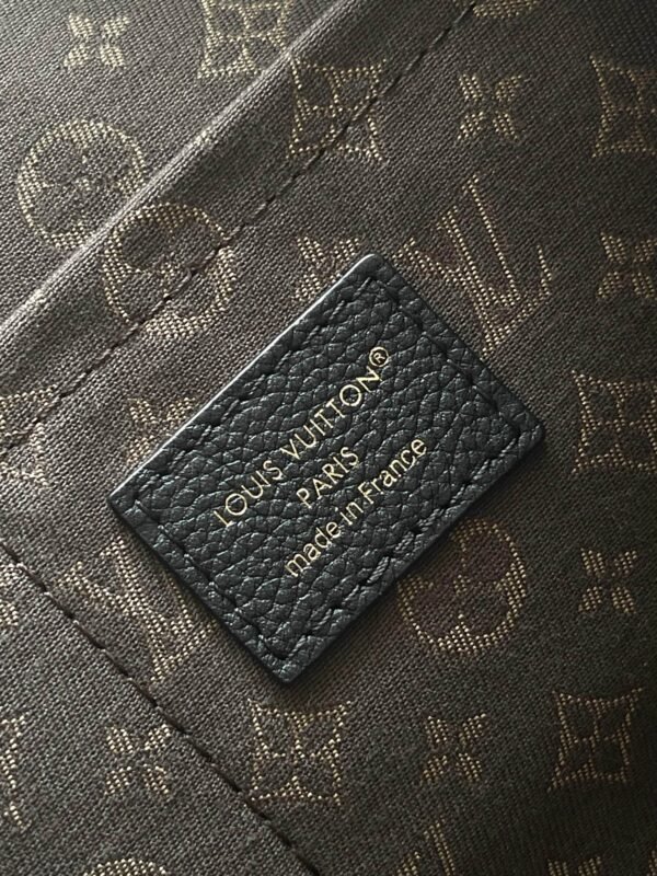 Louis Vuitton Express Travel