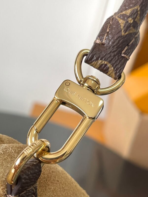 Louis Vuitton Express Travel