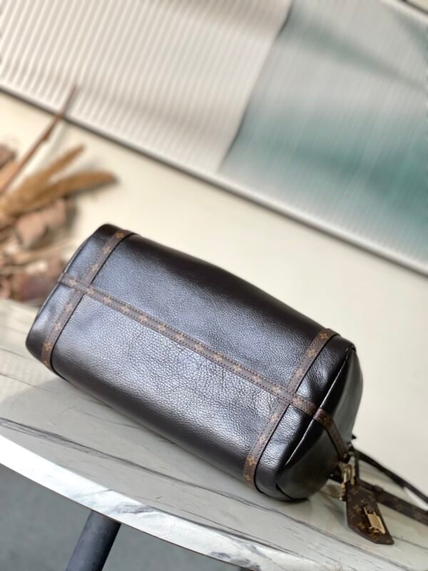 Louis Vuitton Express Travel