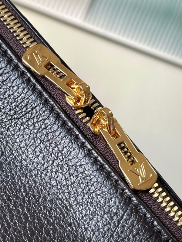 Louis Vuitton Express Travel