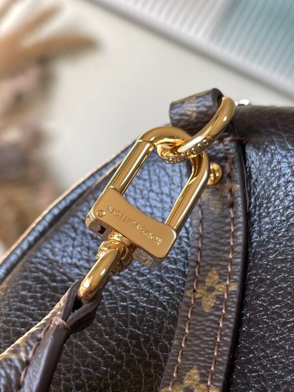 Louis Vuitton Express Travel