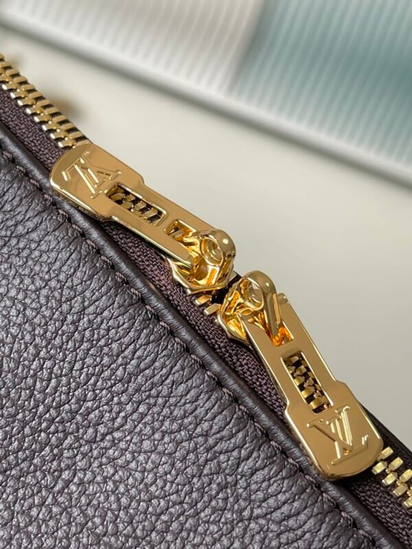 Louis Vuitton Express Travel