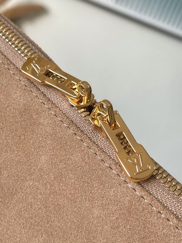 Louis Vuitton Express Travel