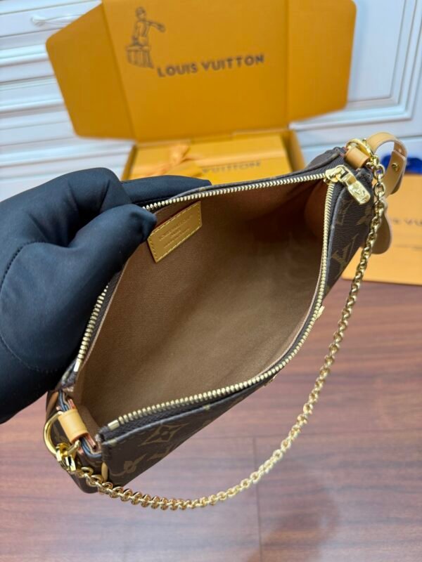 wsxc1762515140553_3 Pochette Eva Monogram