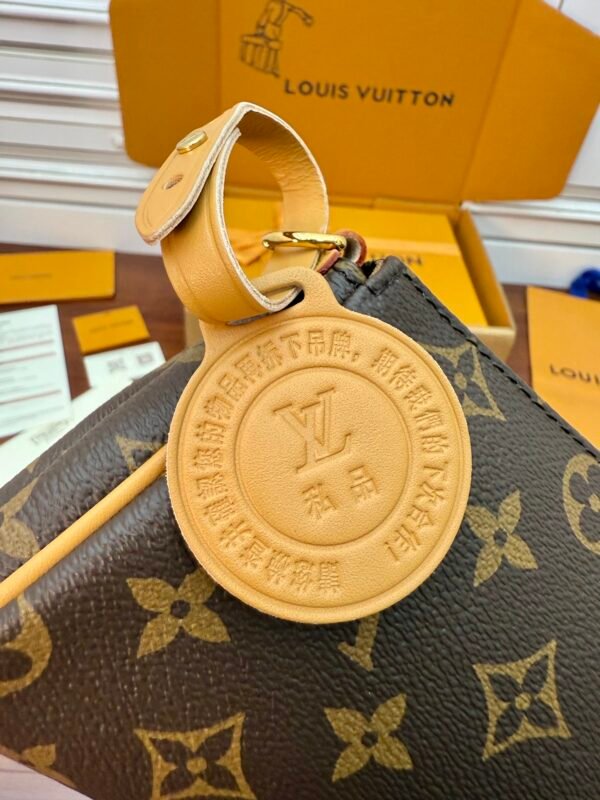 wsxc1762515140553_6 Pochette Eva Monogram