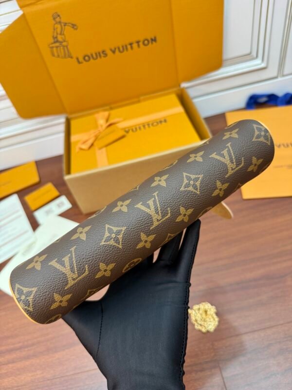 wsxc1762515140553_7 Pochette Eva Monogram