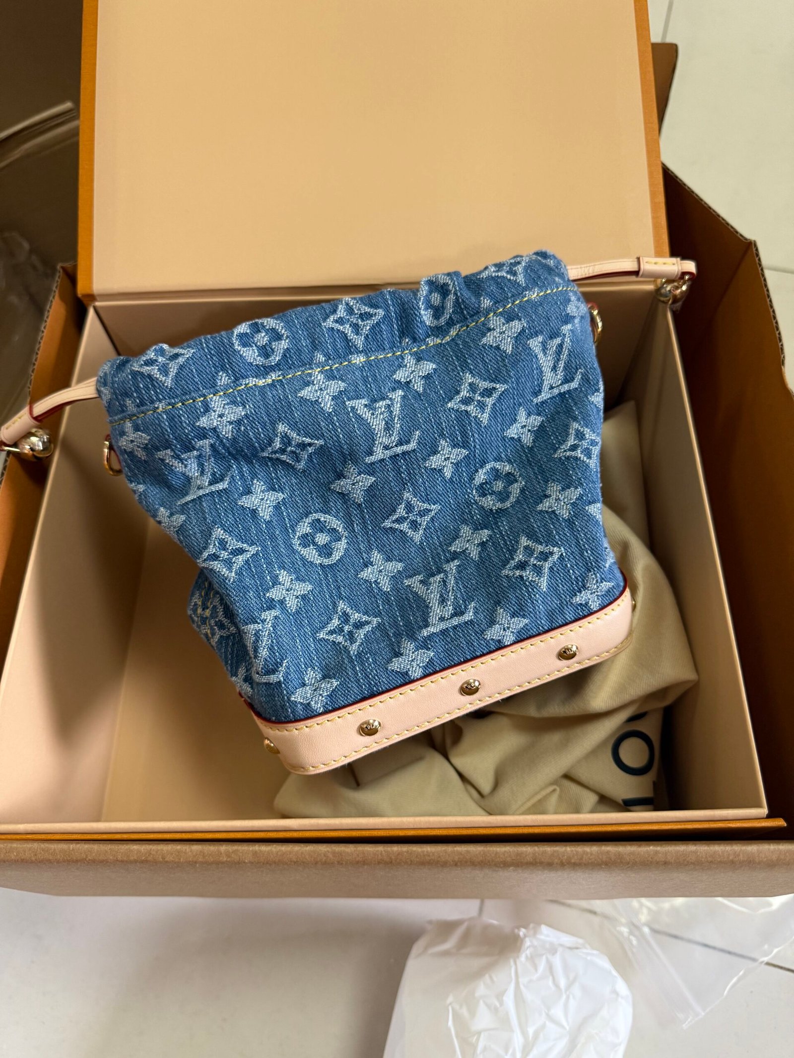 LOUIS VUITTON Nano Noe Bucket Bag - Image 22
