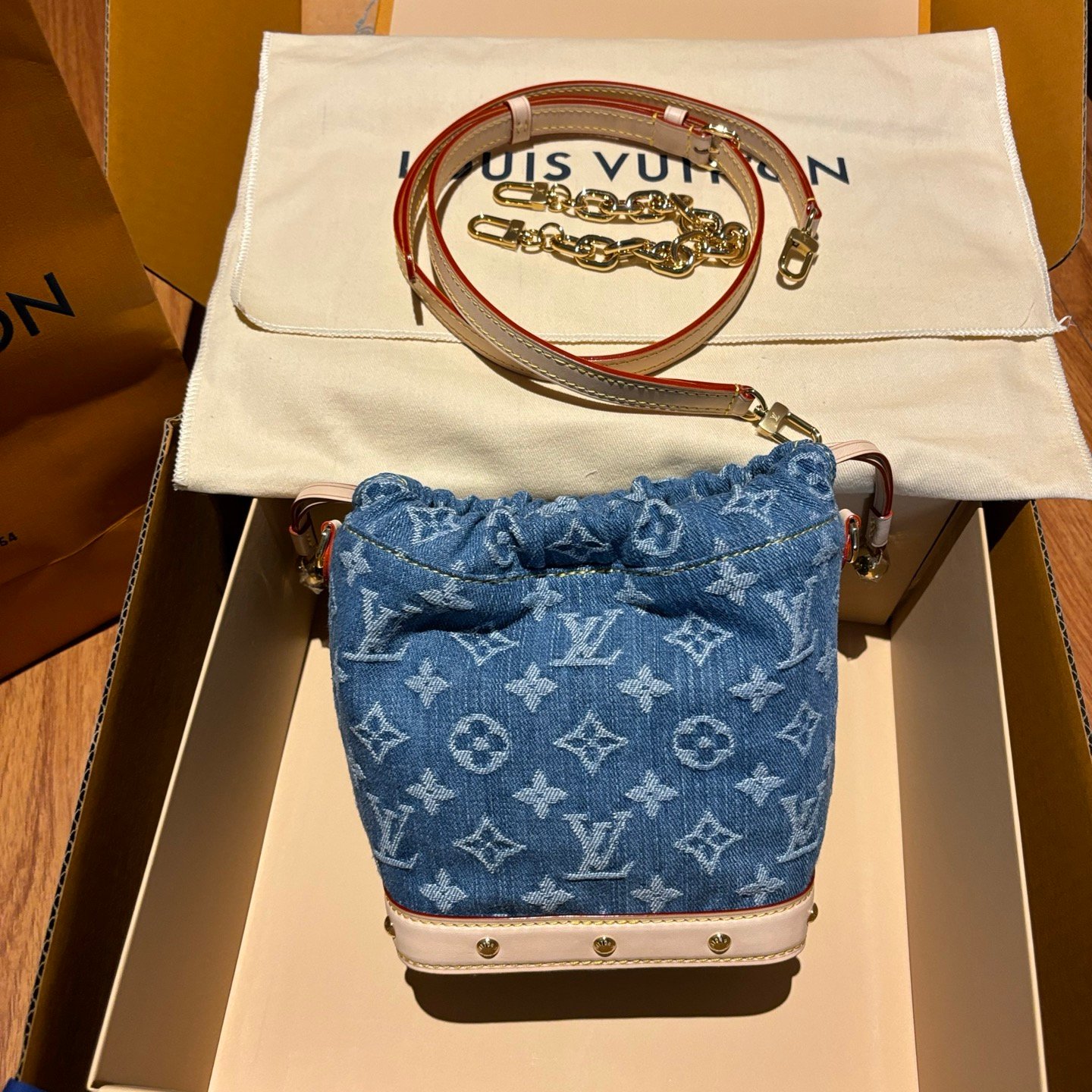 LOUIS VUITTON Nano Noe Bucket Bag - Image 16