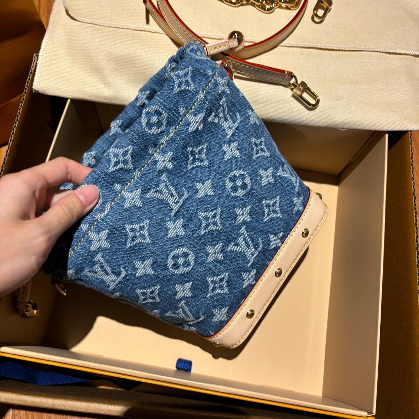 LOUIS VUITTON Nano Noe Bucket Bag - Image 32