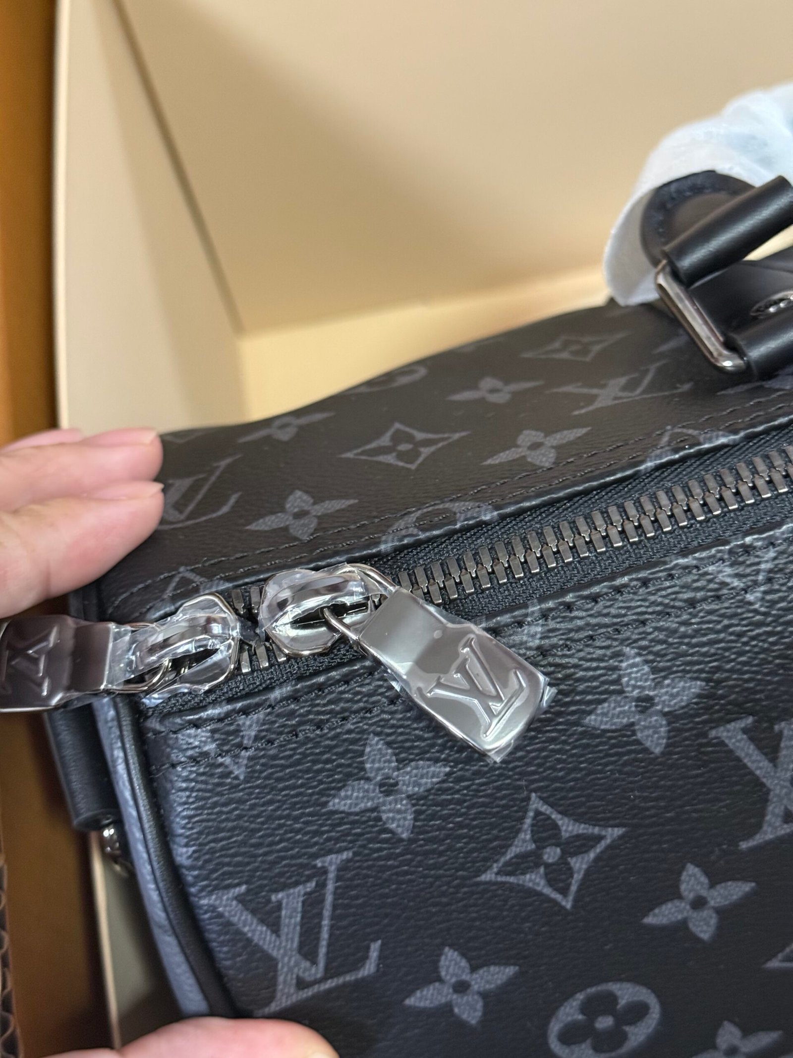 Louis Vuitton Monogram Eclipse Keepall Bandouliere 35 M46655 2WAY bag - Image 12