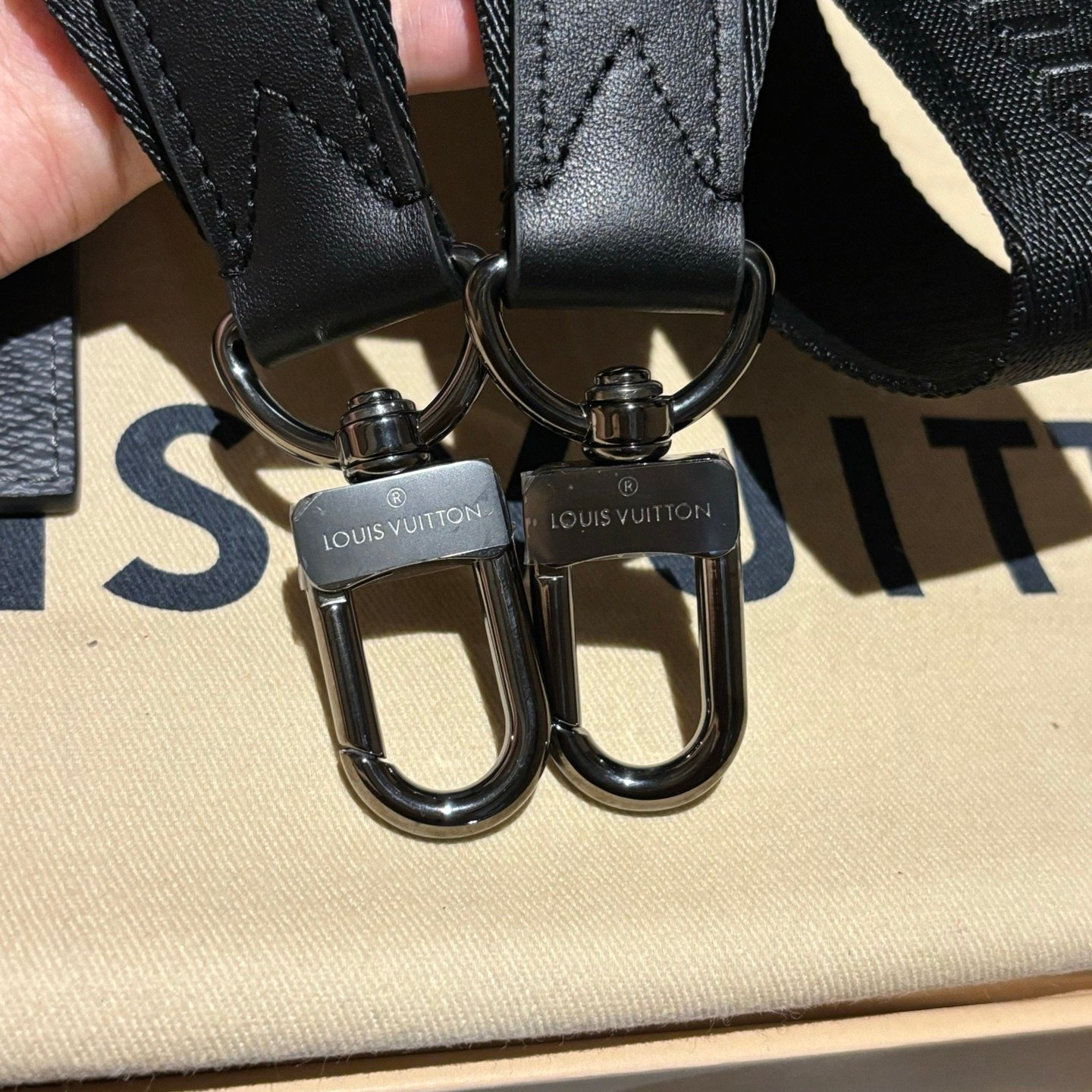 Louis Vuitton Monogram Eclipse Keepall Bandouliere 35 M46655 2WAY bag - Image 30