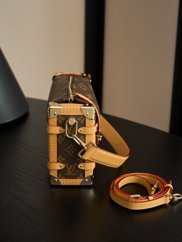 wsxc1762515601079_1 Side Trunk