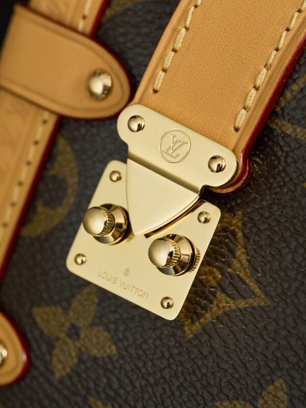 wsxc1762515610769_5 Side Trunk