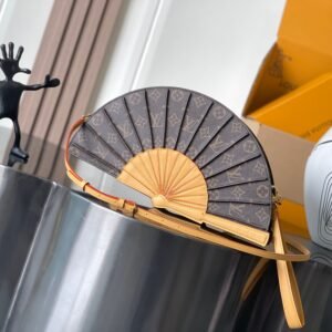 LV Fan Monogram