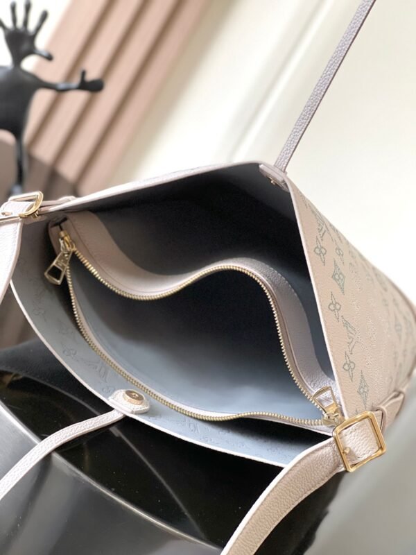 wsxc1762519719350_6 Flore Mahina