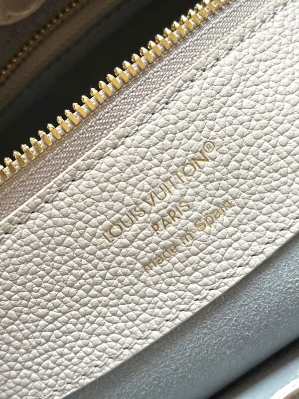 wsxc1762519719350_7 Flore Mahina