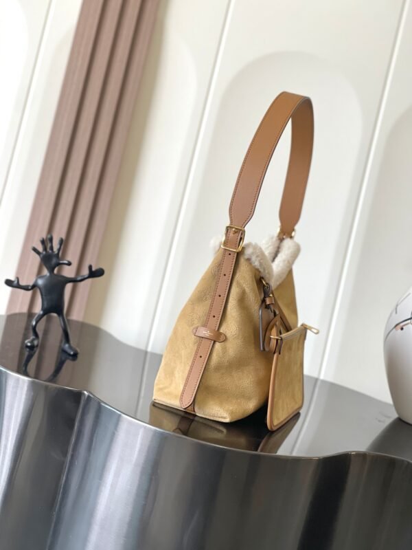 wsxc1762519765738_1 CarryAll PM