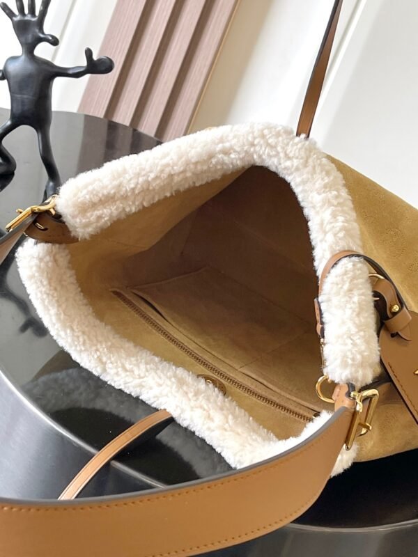 wsxc1762519765738_7 CarryAll PM