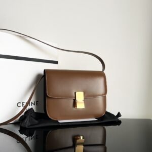 Classic CLASSIC BOX polished calfskin handbag with tumbled grain