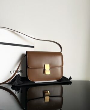 Classic CLASSIC BOX polished calfskin handbag with tumbled grain